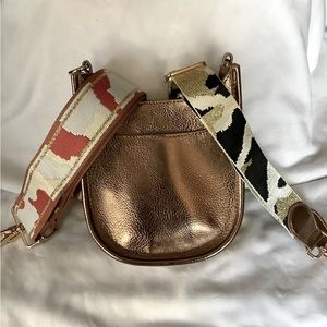 Bronze crossbody with two gorgeous straps!